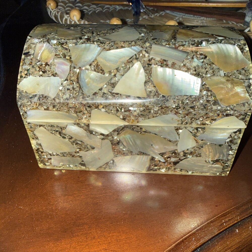 1970’s vintage mother-of-pearl and abalone shell decorative Lucite Jewelry box